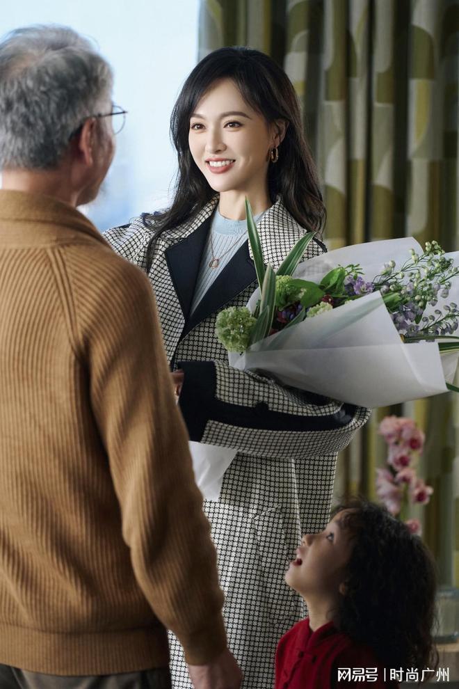 Lock系列唐嫣新春微电影|广州时尚媒体开元棋牌时尚媒体|蒂芙尼Tiffany(图1) Lock系列唐嫣新春微电影|广州时尚媒体开元棋牌时尚媒体|蒂芙尼Tiffany(图1)