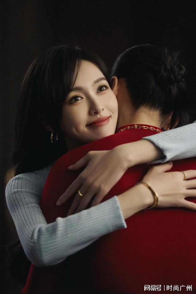 Lock系列唐嫣新春微电影|广州时尚媒体开元棋牌时尚媒体|蒂芙尼Tiffany(图3) Lock系列唐嫣新春微电影|广州时尚媒体开元棋牌时尚媒体|蒂芙尼Tiffany(图3)