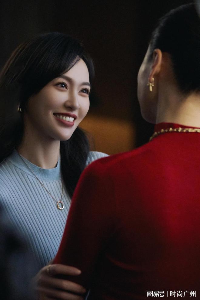 Lock系列唐嫣新春微电影|广州时尚媒体开元棋牌时尚媒体|蒂芙尼Tiffany(图6) Lock系列唐嫣新春微电影|广州时尚媒体开元棋牌时尚媒体|蒂芙尼Tiffany(图6)