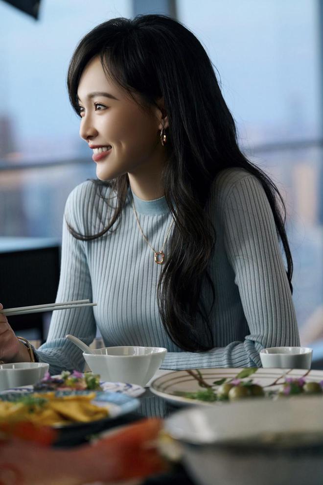 Lock系列唐嫣新春微电影|广州时尚媒体开元棋牌时尚媒体|蒂芙尼Tiffany(图5) Lock系列唐嫣新春微电影|广州时尚媒体开元棋牌时尚媒体|蒂芙尼Tiffany(图5)